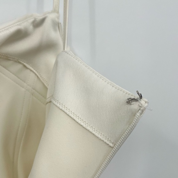 HOUSE OF CB XS WHITE MIDI FITTED FAYE DRESS Faye Satin Pleated Midi extra small - Picture 10 of 12